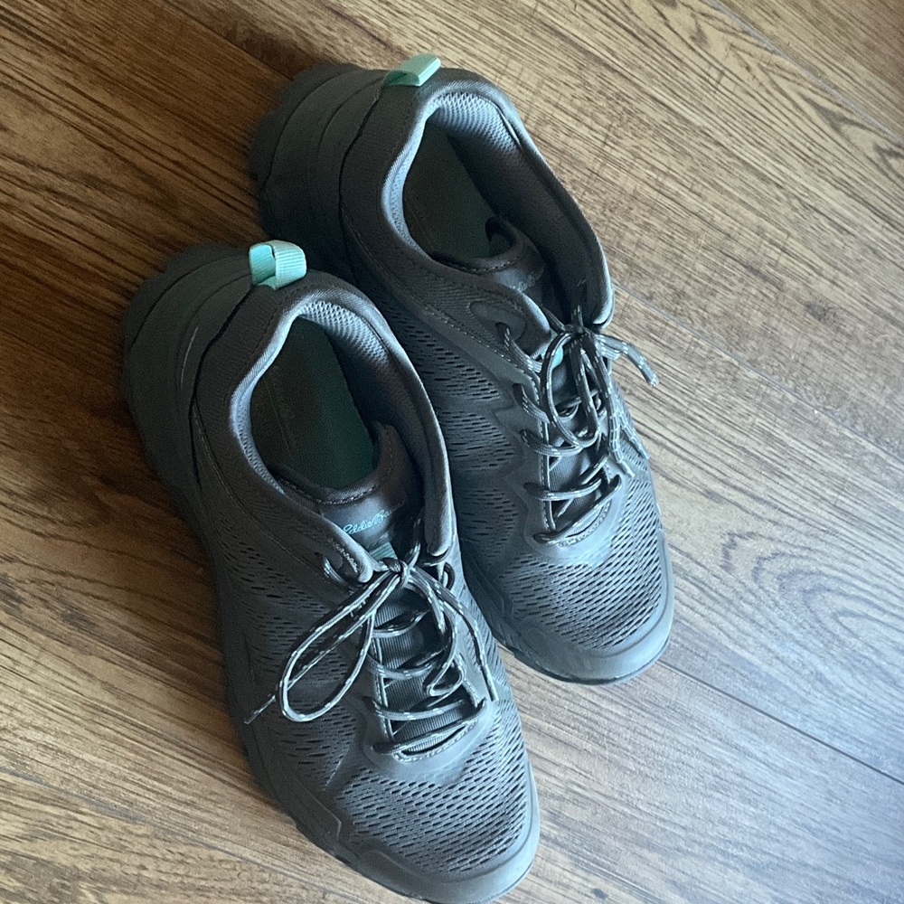 Eddie Bauer Olive Green Athletic Walking Shoes with Teal Pull Tab